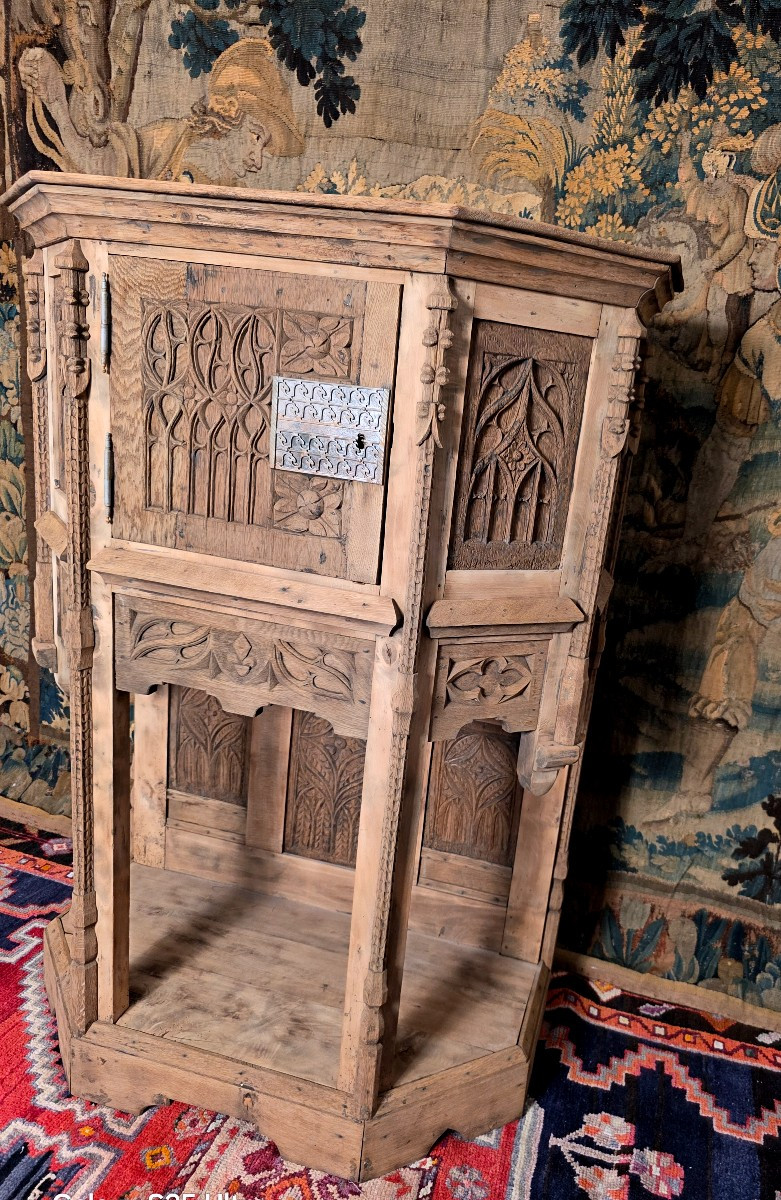 Gothic Dresser -photo-7