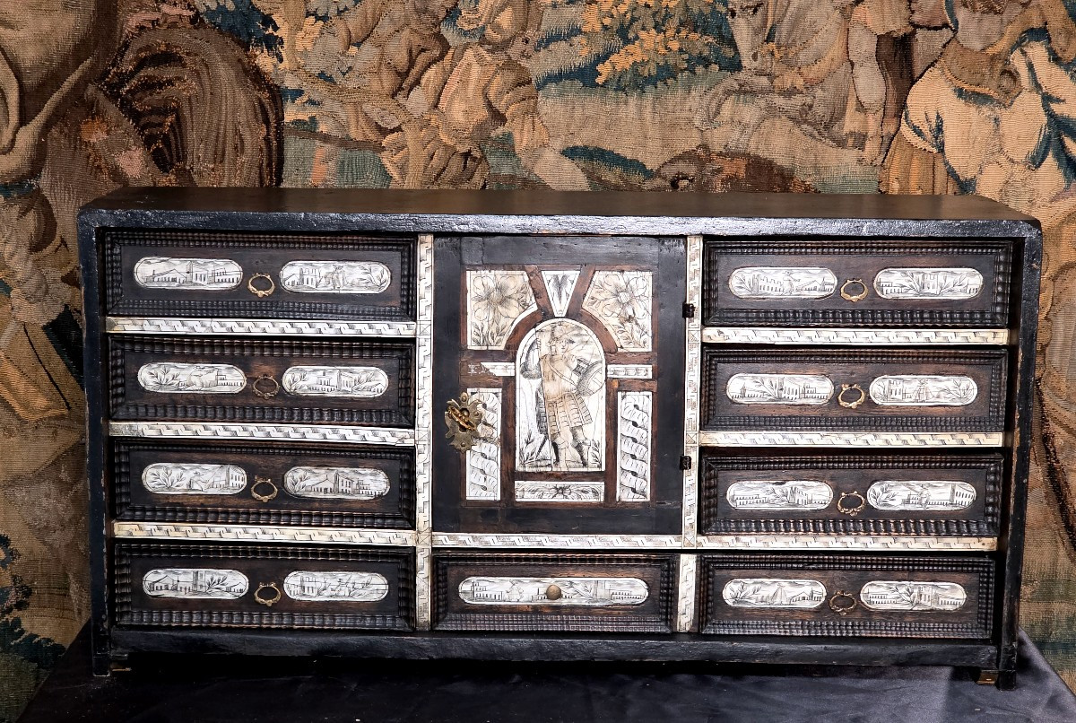 Cabinet  époque XVII éme Siècles