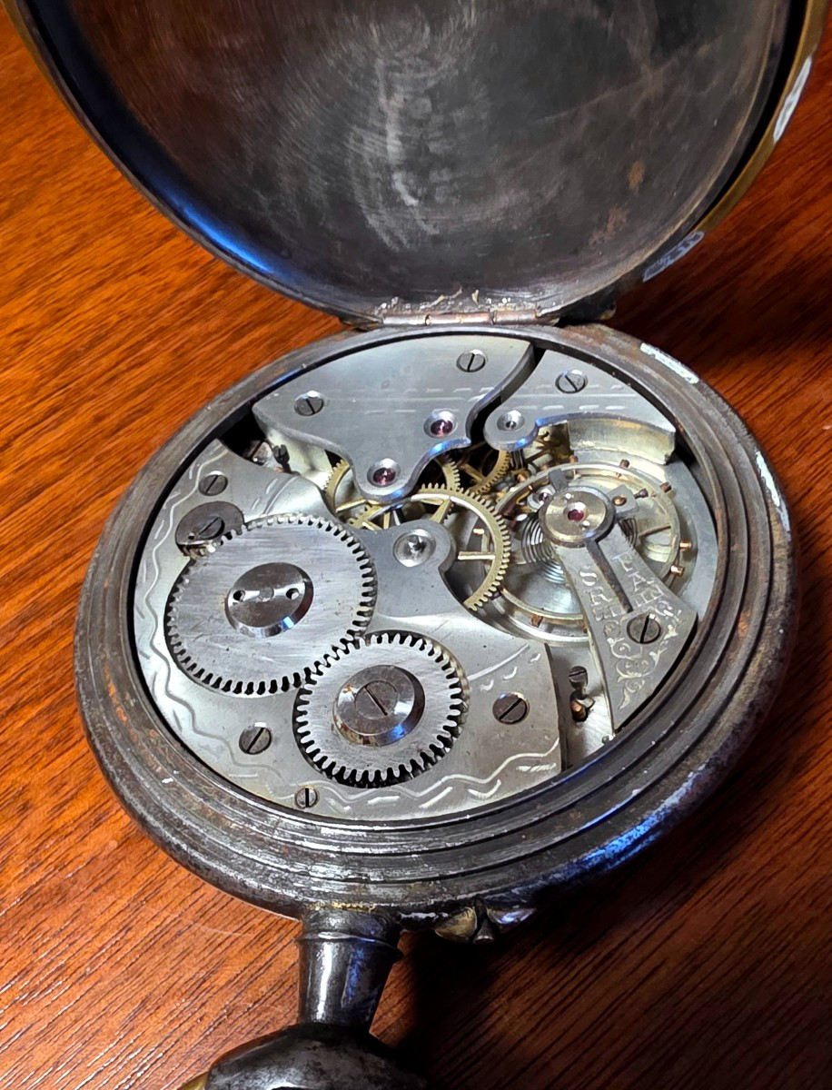 Regulator Watch With Cartridges And Locomotive Decoration -photo-2