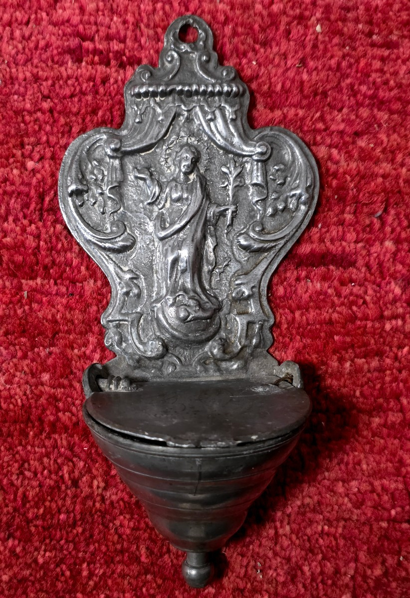 Repoussé Pewter Holy Water Font - 18th Century-photo-1