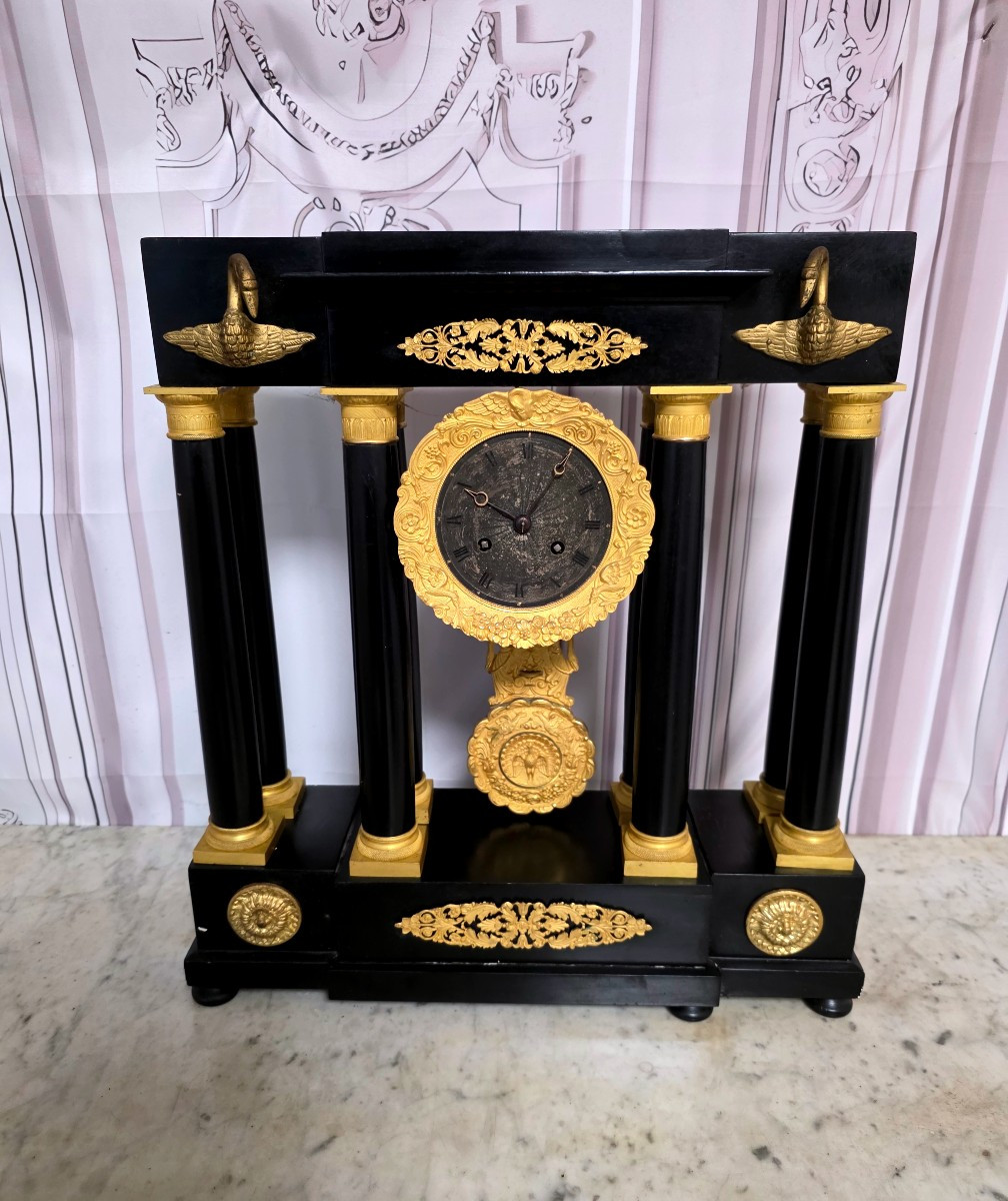 Restoration Period Clock-photo-2