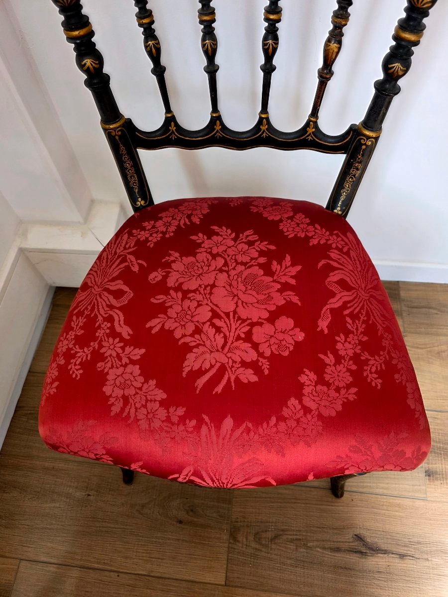 Série  de cinq  chaises Napoléon III, bois laqué noir et dorée -photo-4