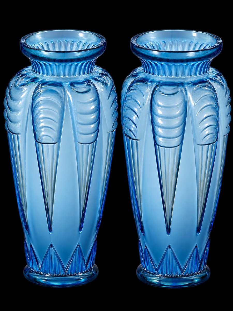 Vase Art Deco Bleu En Verre Moulé - Signé Espaivet-photo-1