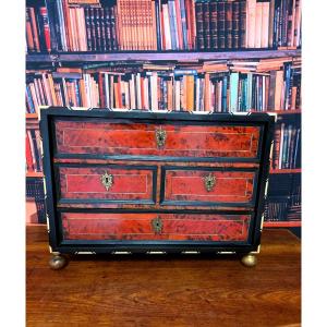 Cabinet Flandres XVII Red Tortoiseshell