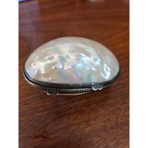 19th-century Mother-of-pearl Egg
