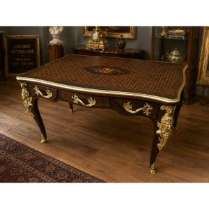 Bureau plat d'après Charles Cressent Époque XIXᵉ siècle