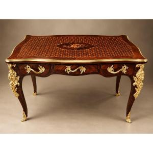 Bureau plat d'après Charles Cressent Époque XIXᵉ siècle