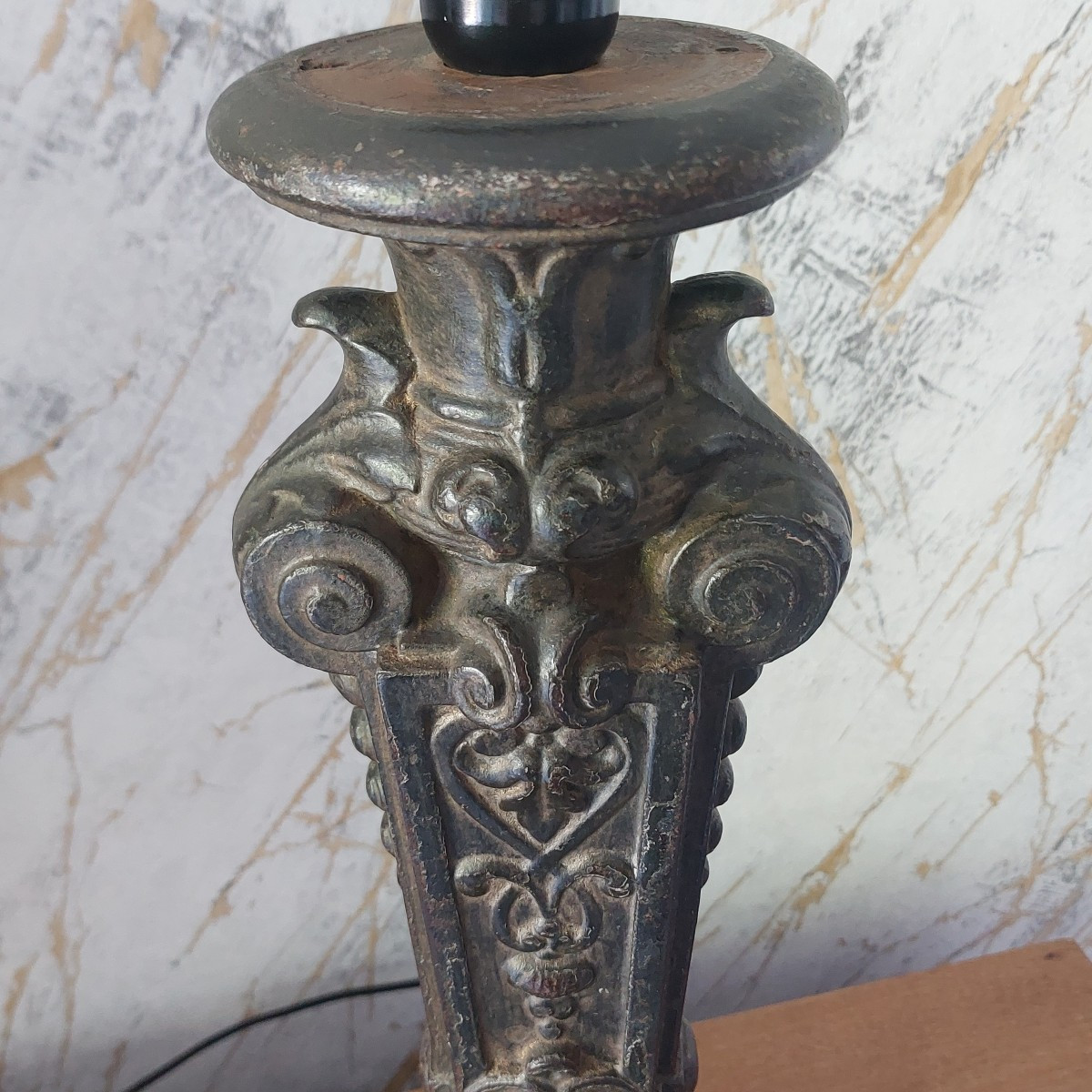 Cast Iron Lamp Base From The Early 19th Century -photo-2