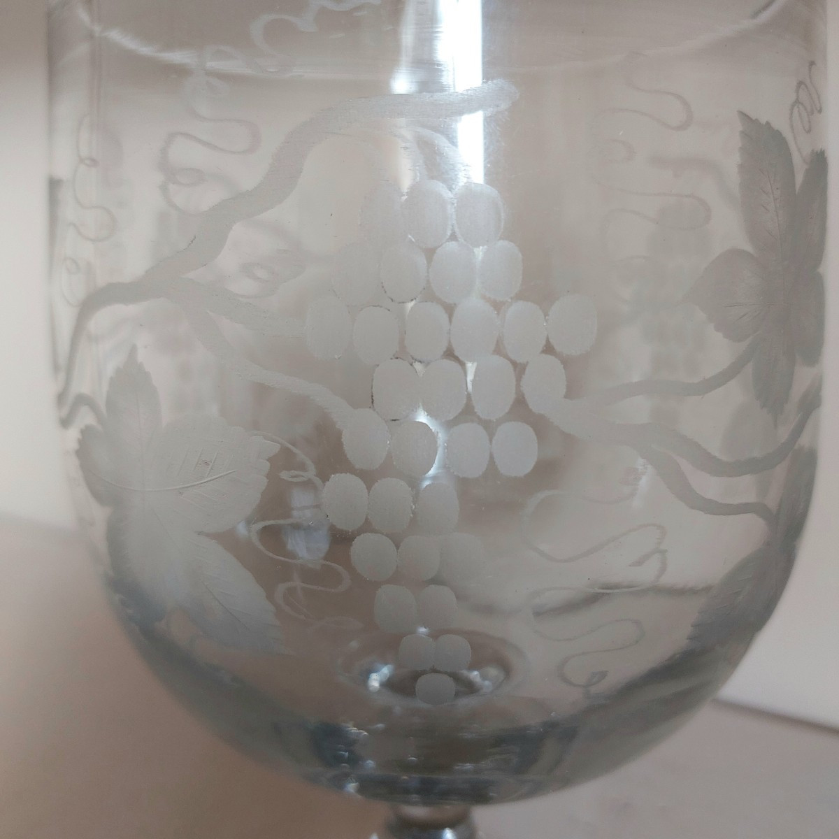 Large 19th Century Wedding Glass -photo-3