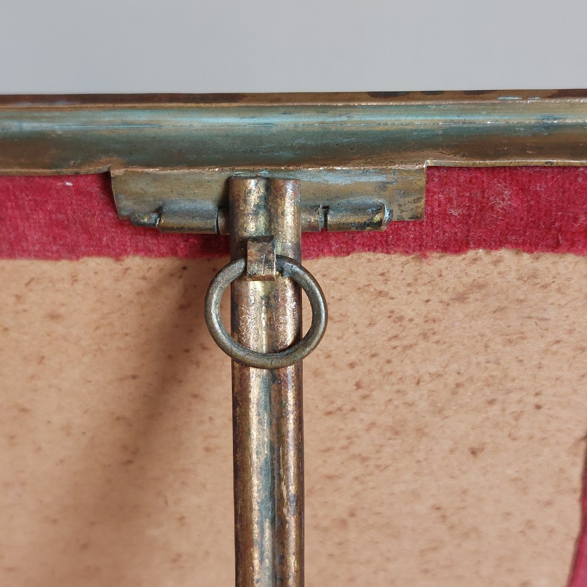 Cadre porte photo en laiton de style Louis XVI -photo-1