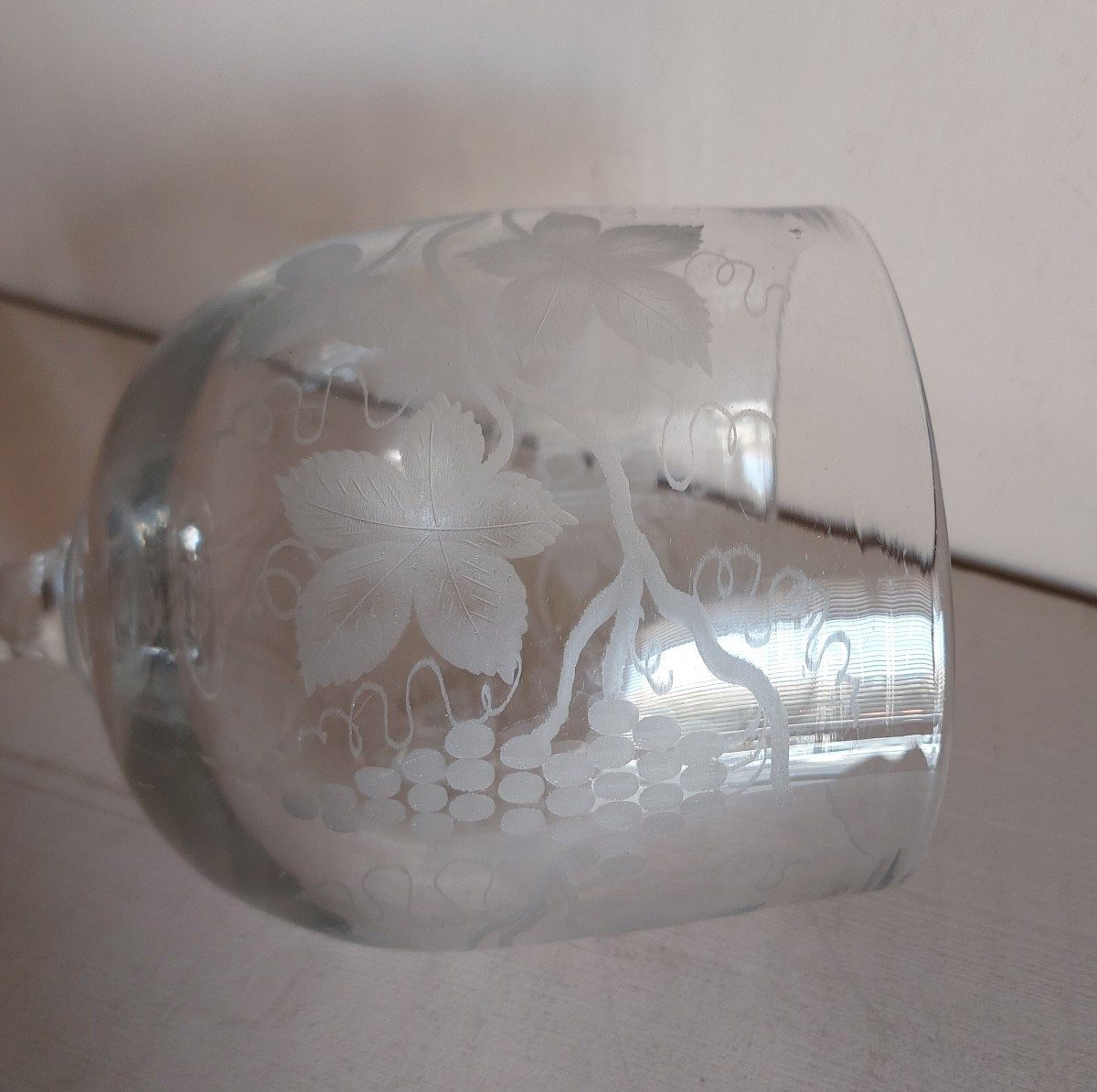 Large 19th Century Wedding Glass. -photo-4