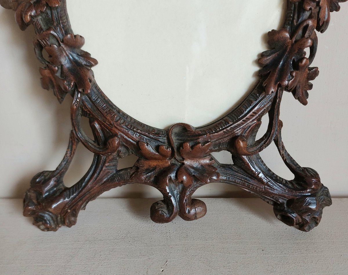 Oval Walnut Frame, Crafted In The Black Forest -photo-2