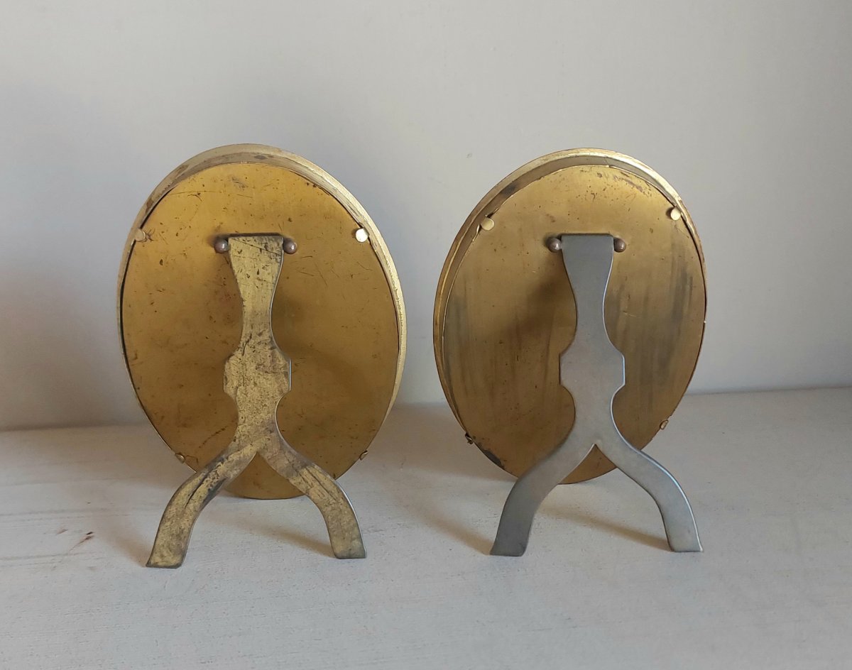 Pair Of Oval, Enameled Picture Frames -photo-3