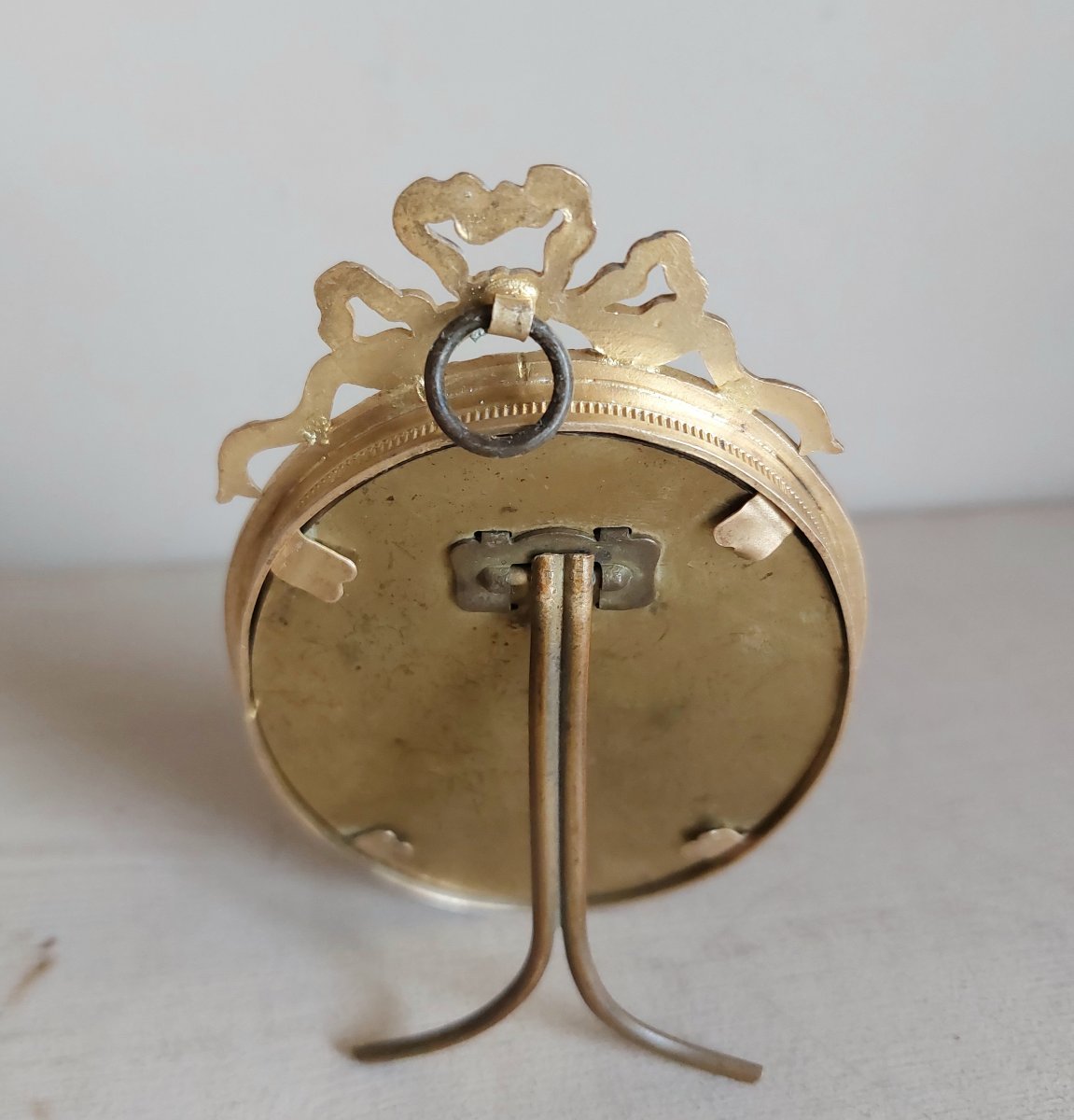 Oval Gilded Bronze Frame In The Louis XVI Style -photo-4