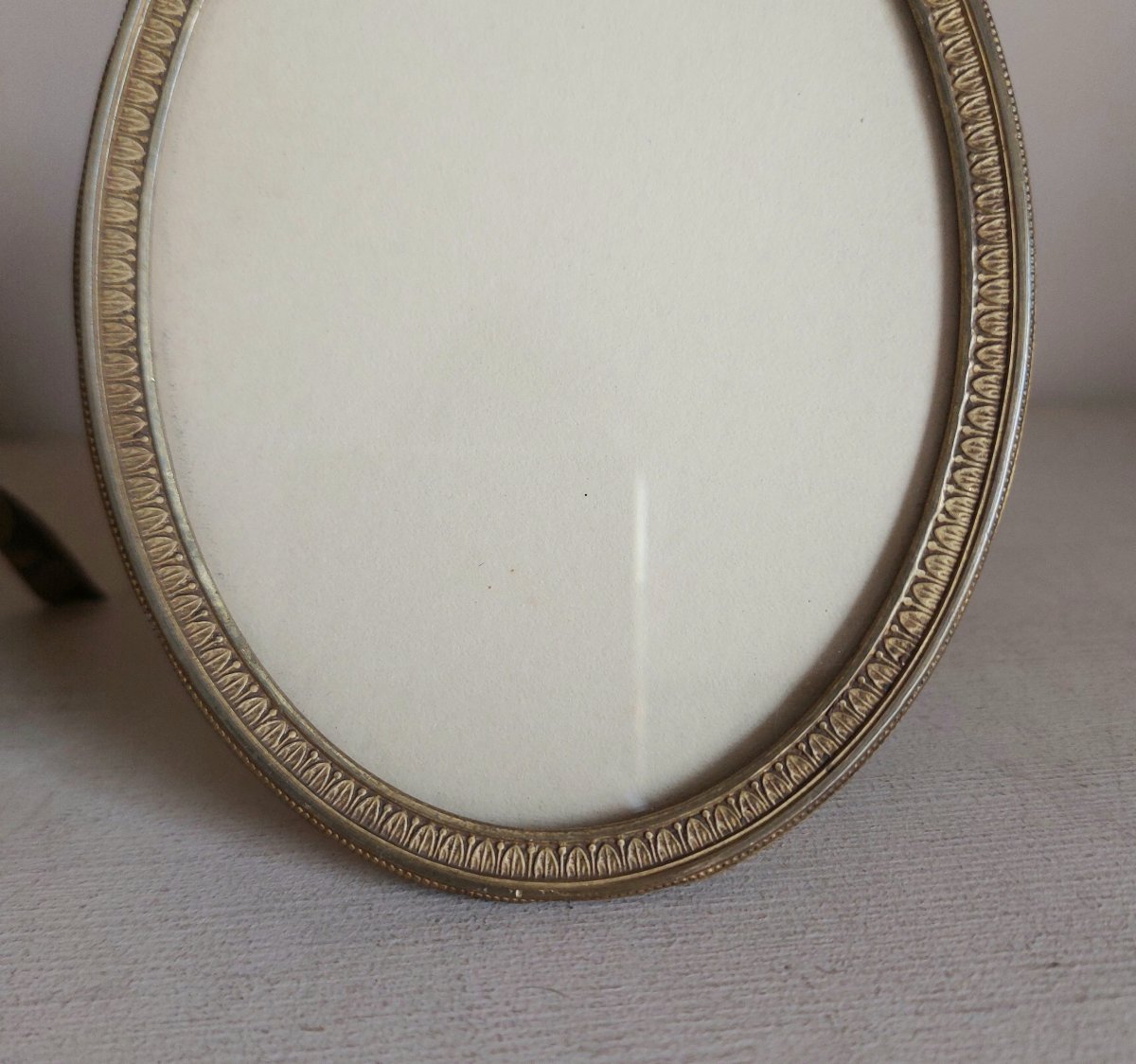 Pair Of Oval Picture Frames -photo-4