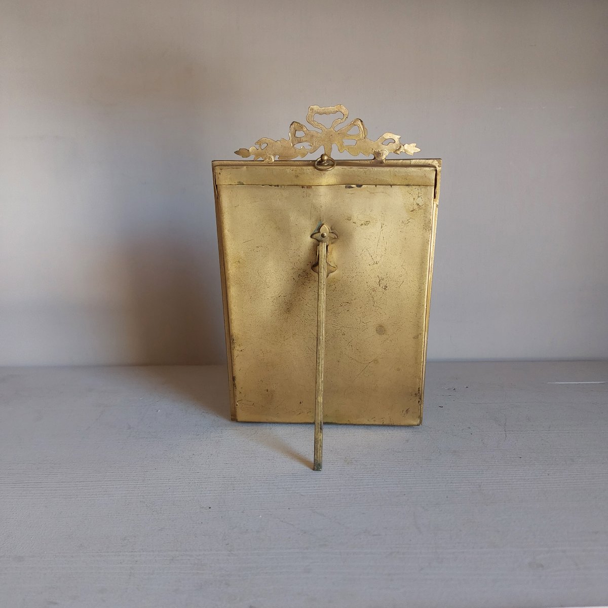 Louis XVI-style Gilded Bronze Photo Frame -photo-2