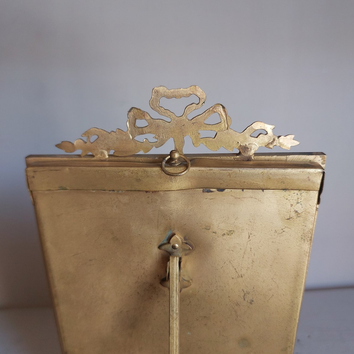 Louis XVI-style Gilded Bronze Photo Frame -photo-2