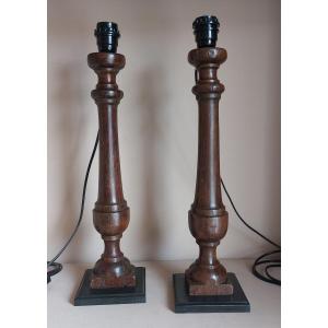 Paire de lampes en bois tourné 