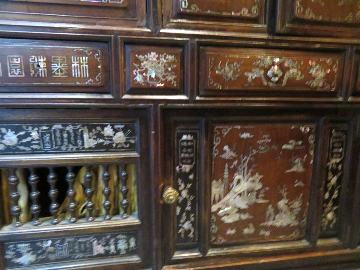 Ancien Buffet XIXe Chinois Indochinois En Bois Clair Marqueterie De Nacre Canton Personnage luo tien-photo-3