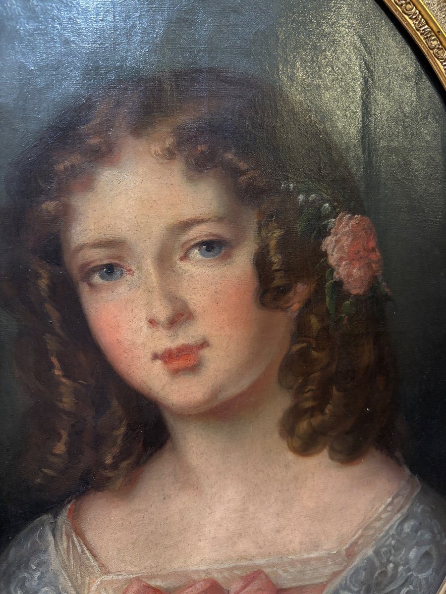 Très romantique  Portrait D'une jolie Jeune Fille Milieu XIXe En Médaillon Dans Son Cadre Doré -photo-2