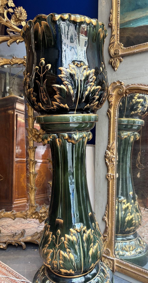 Barbotine grande jardinière sur colonne verte et dorée époque 1900