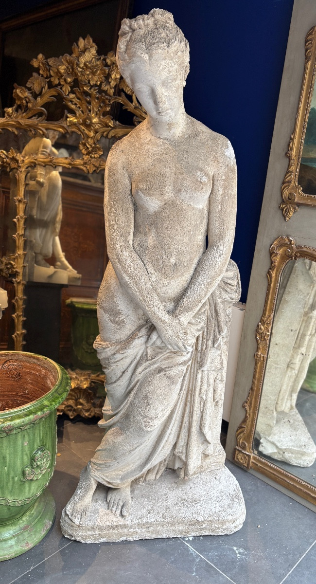 Grande statue sculpture en plâtre déesse romaine à l antique de jardin 