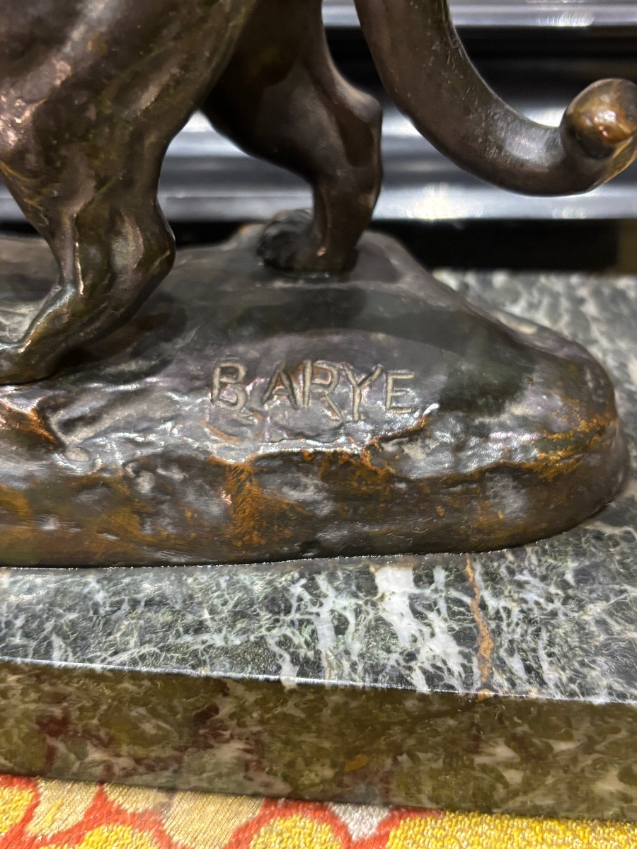 La lionne du Sénégal Antoine barye bronze patine médaille signé sur la terrasse -photo-3