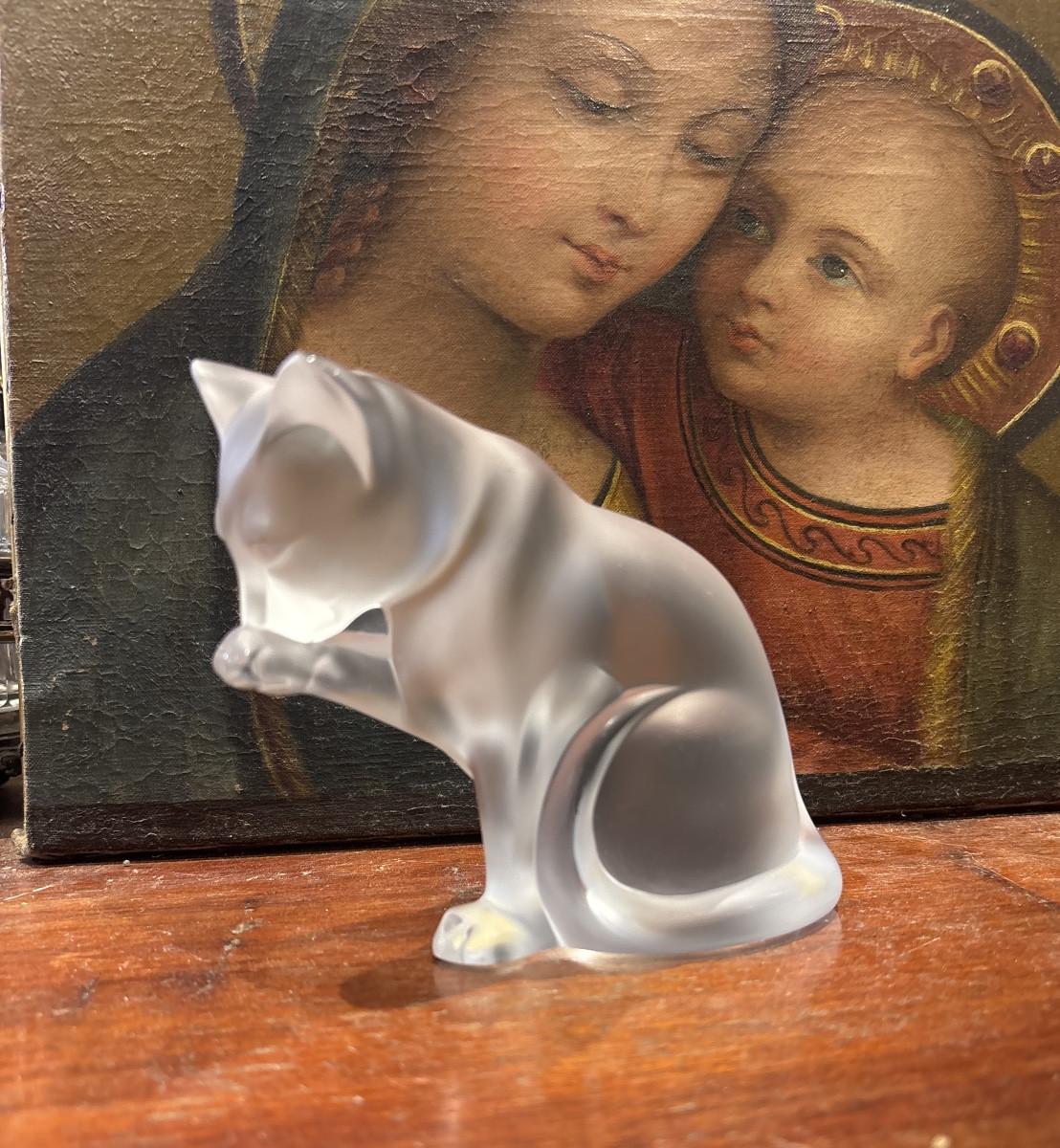 Lalique Chat Faisant Sa Toilette Frosted Glass Sculpture