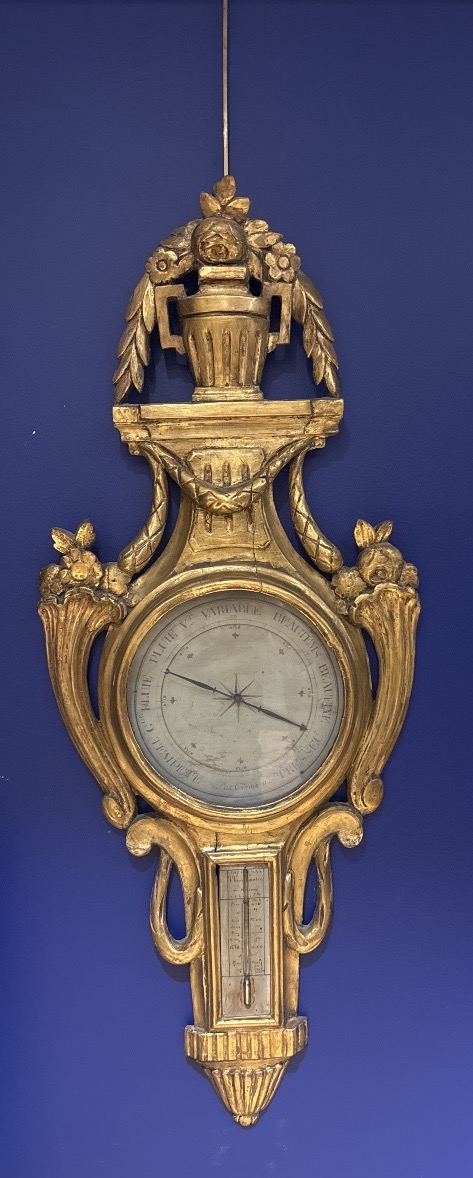 Baromètre en bois doré epoque XVIIIe Louis XVI à décor de cornes d abondances