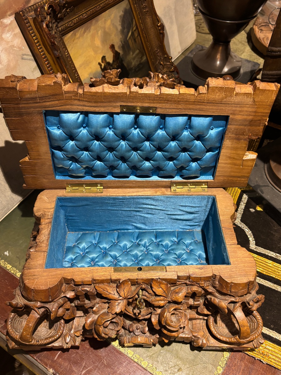 Rare coffret forêt noire black Forest à décor richement sculpté d oiseaux forme de château XIXe-photo-4