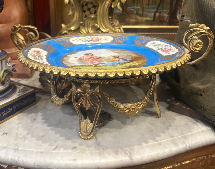 Sèvres Porcelain Plate Mounted On Bronze, Painted With A Romantic Scene 