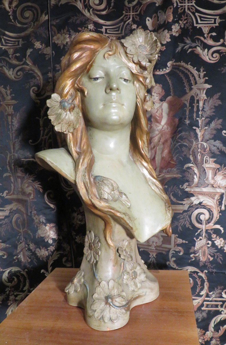 Large Bust Statue Of Elegant Art Nouveau In Terracotta 1900 Period Signed
