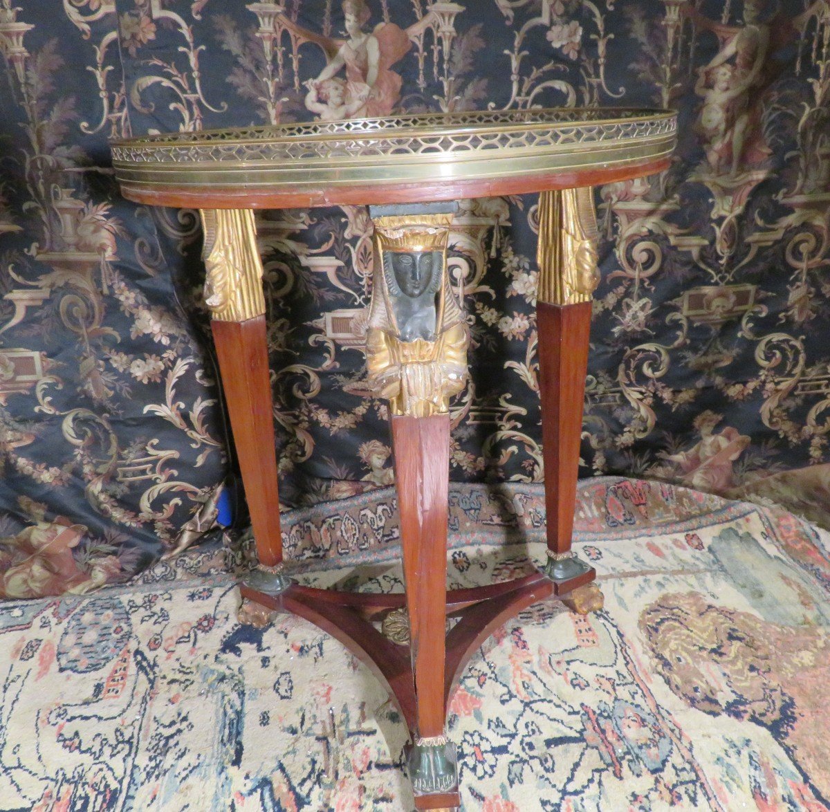 Empire Period Pedestal Table Back From Egypt In Mahogany Veneer With Caryatids In Golden Wood Nineteenth 1805