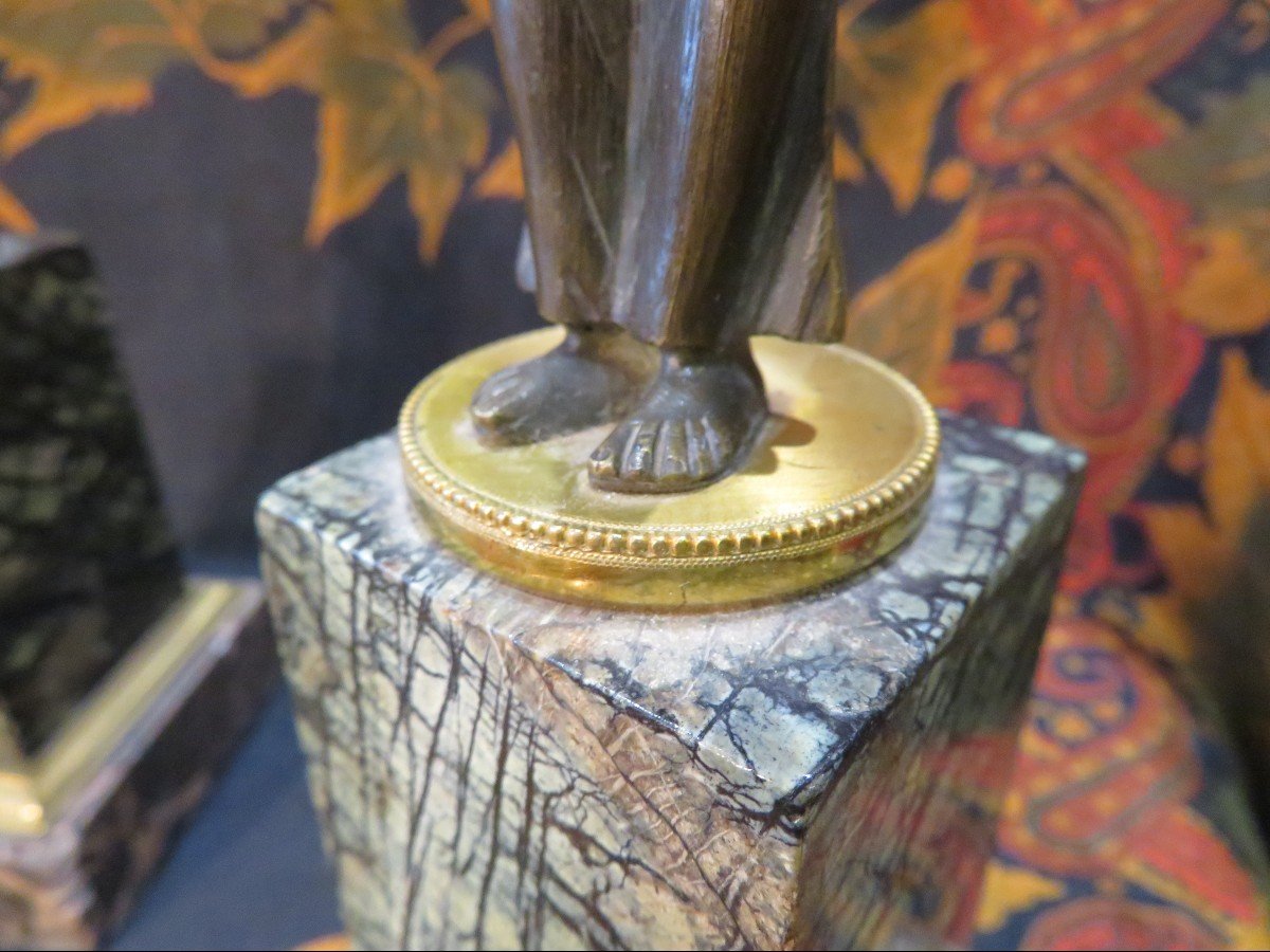 Pair Of Empire Period Candlesticks Return From Egypt Caryatids To The Medici In Bronze 2 Patinas-photo-1