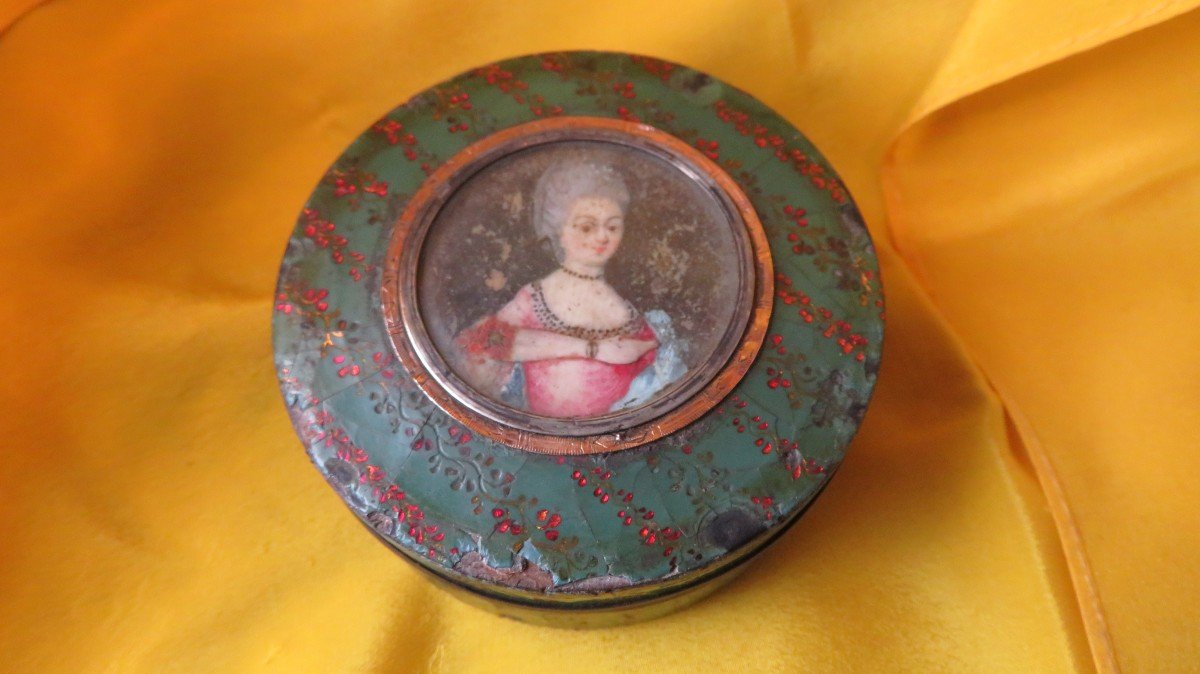 Round Fly Box Eighteenth Century Lxvi Miniature In Medallion Portrait D Elegant Box-photo-2