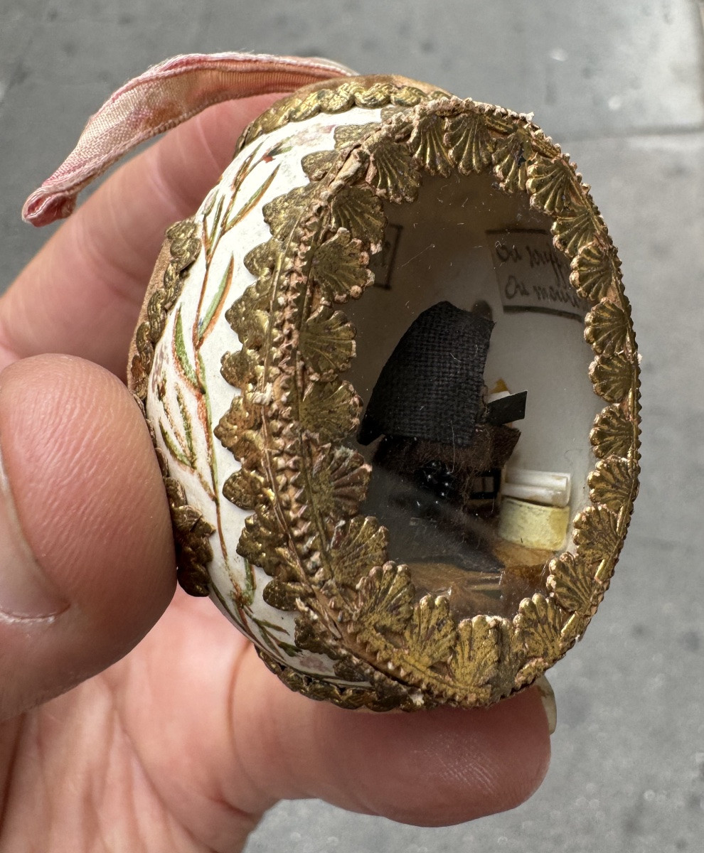 Cellule De Nonne Dans Un Oeuf 19e Siècle-photo-1