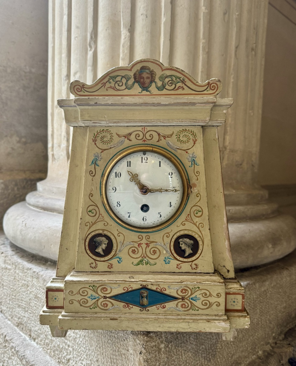 Pendule En Bois De Style Louis XVI Vers 1900