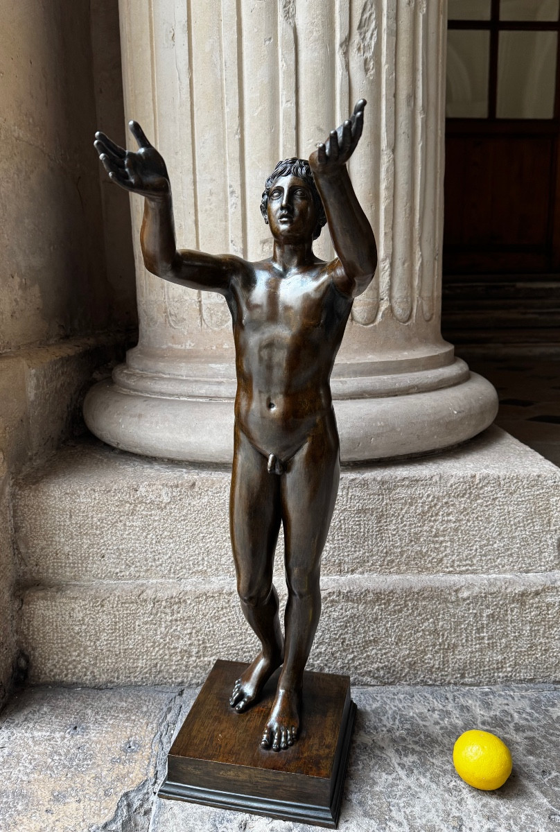 Young Man Praying. Bronze After The Antique-photo-2