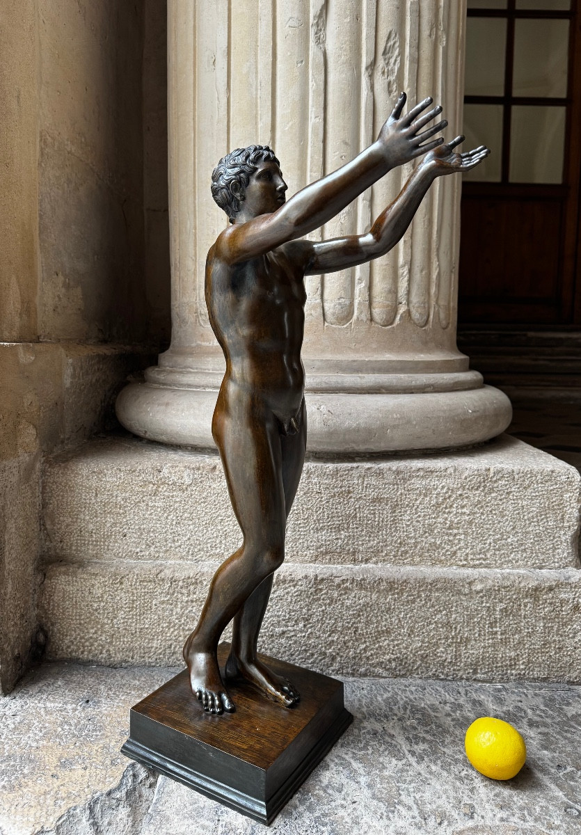 Young Man Praying. Bronze After The Antique-photo-3