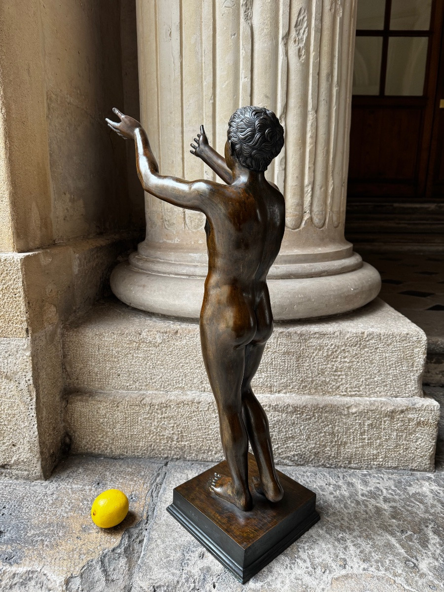 Young Man Praying. Bronze After The Antique-photo-1