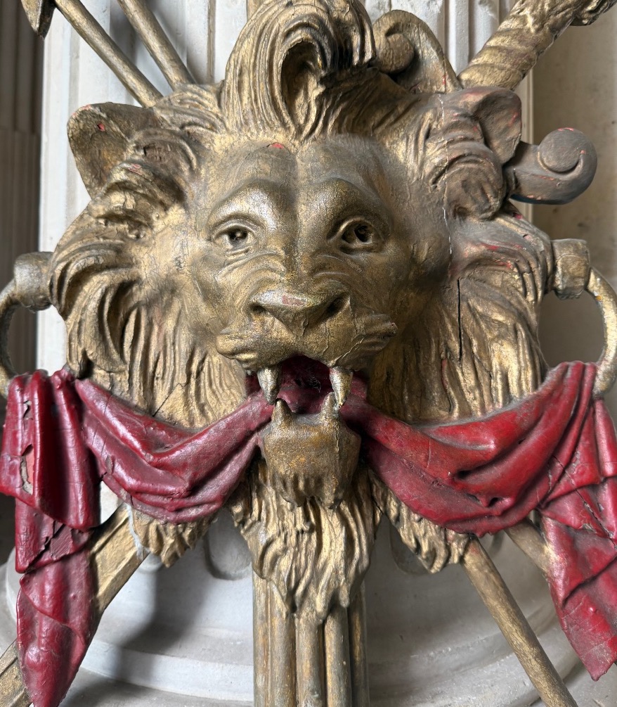 Early 18th-century Wooden Trophy -photo-2