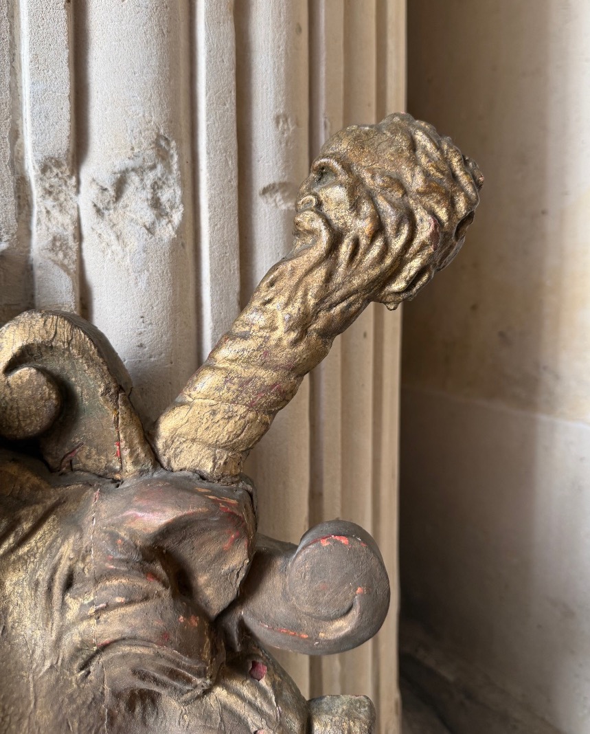 Early 18th-century Wooden Trophy -photo-4