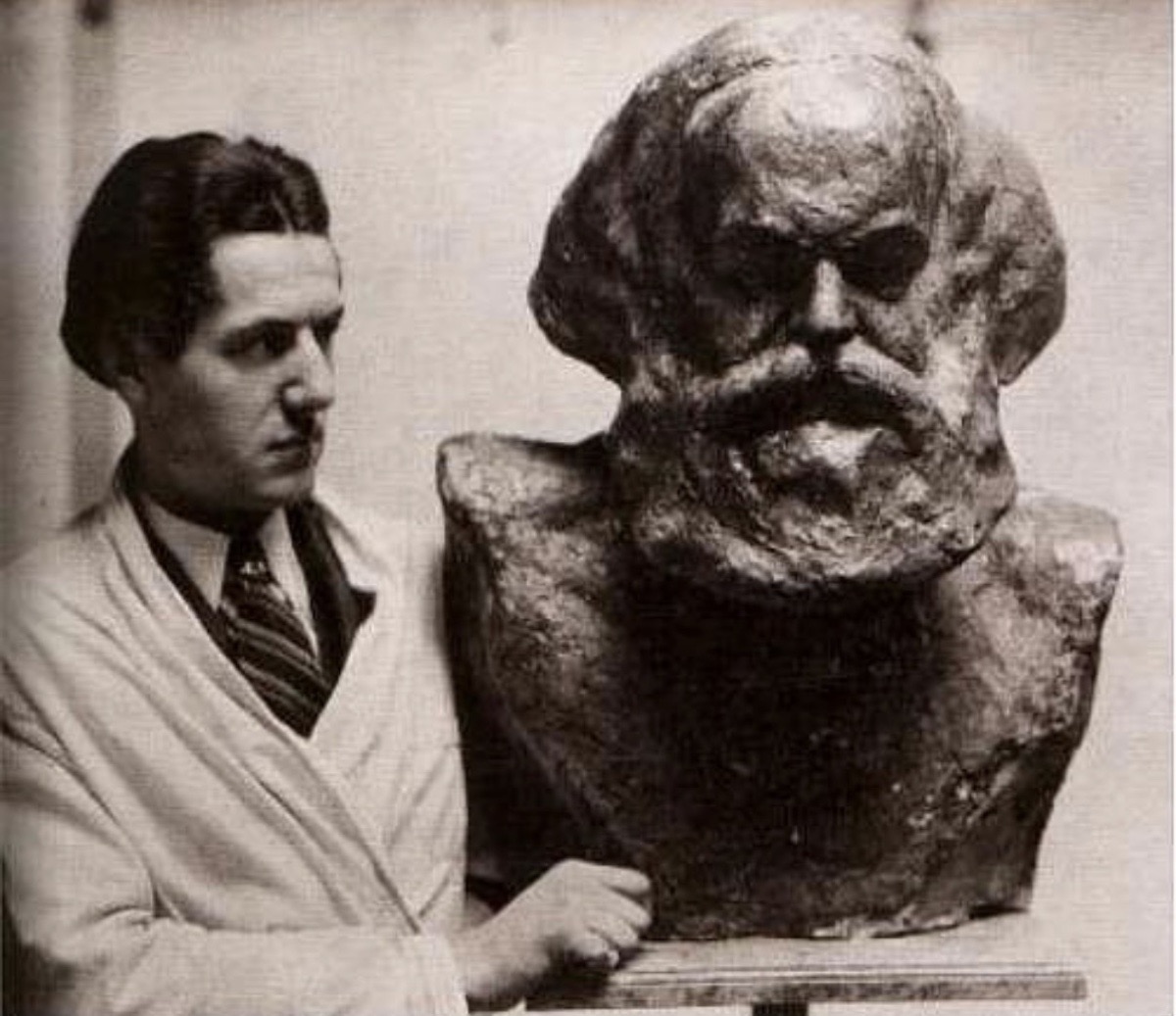 Portrait de karl Marx, plâtre patiné par Karl longuet vers 1940-photo-4