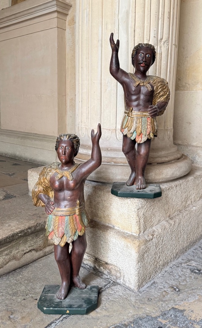 Paire d’indiens d’Amérique en bois sculpté fin 19ème siecle