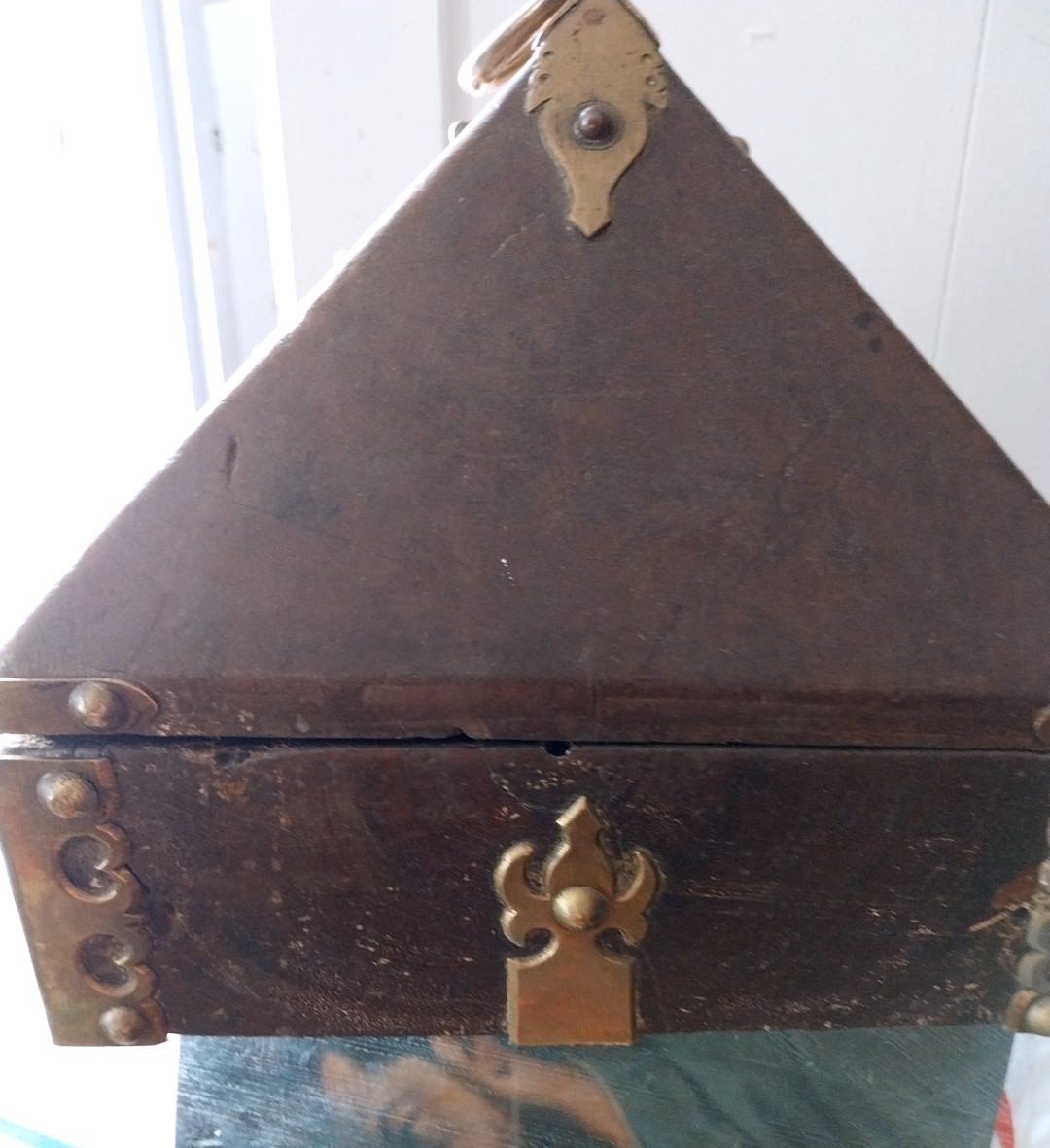 Old Foreign Wedding Chest-photo-2