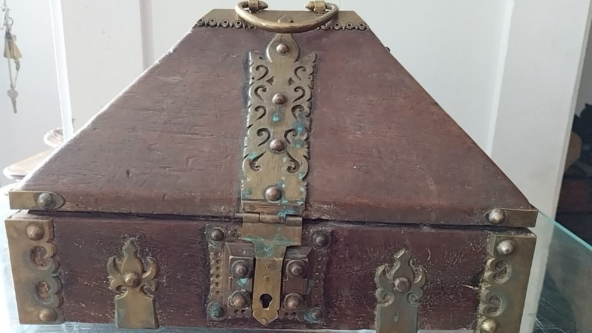Old Foreign Wedding Chest-photo-1