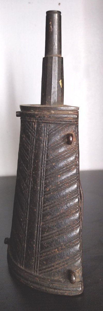 16th Engraved Powder Pear-photo-2