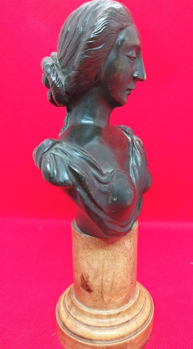 Pendule Fin 18ème Bronze Doré, Tête De Femme En Bronze
