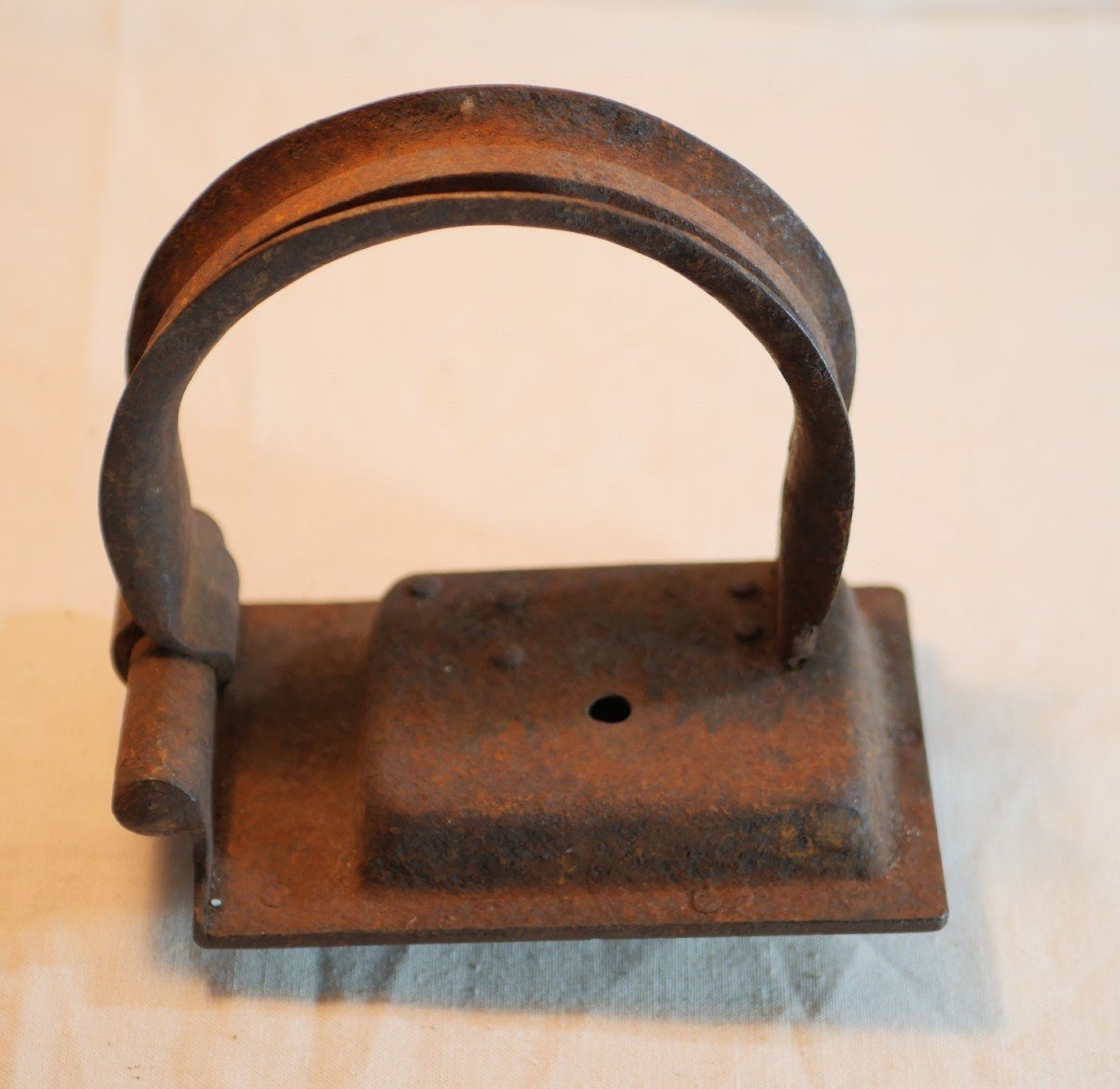 17th Century Wrought Iron Slave Fetter Padlock-photo-4