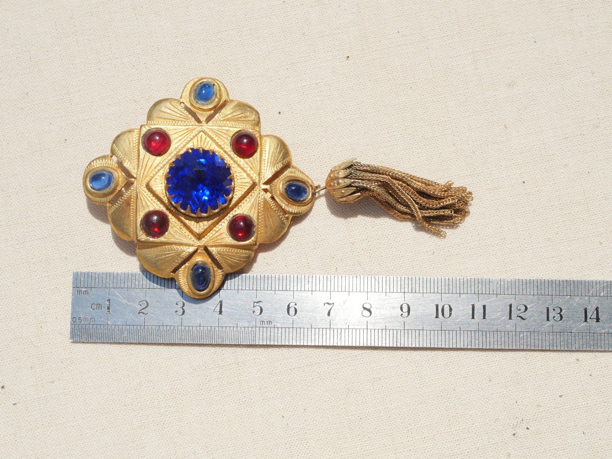 Art Deco - Large Clip In Golden Metal With Glass Cabochons Possibility Chanel 21st-photo-5